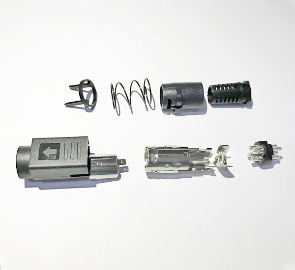 今天簡(jiǎn)單給大家闡述防水插頭如何？